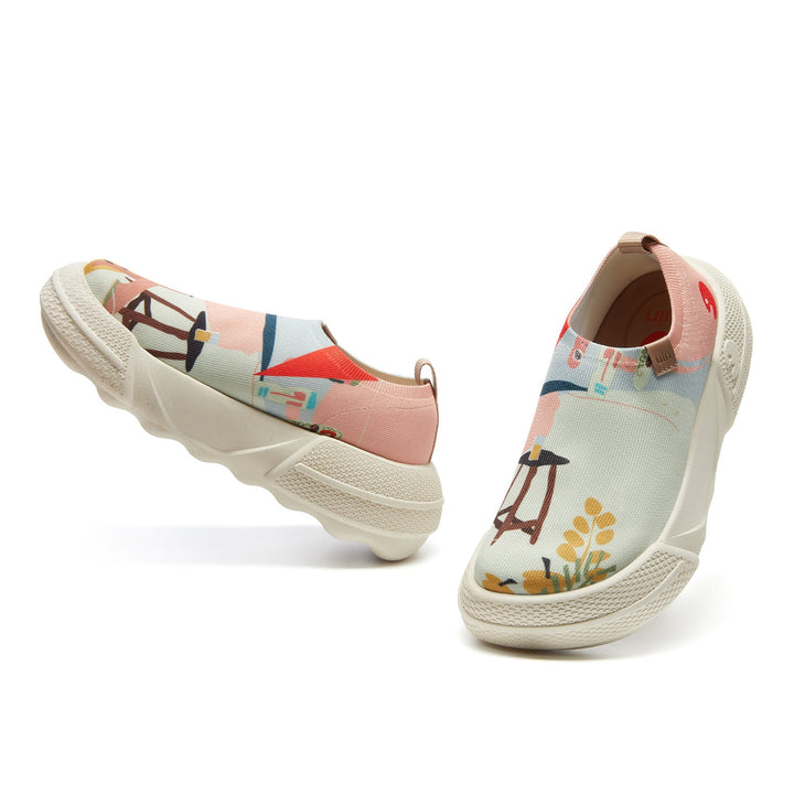 Seaside Leisure 3 Women