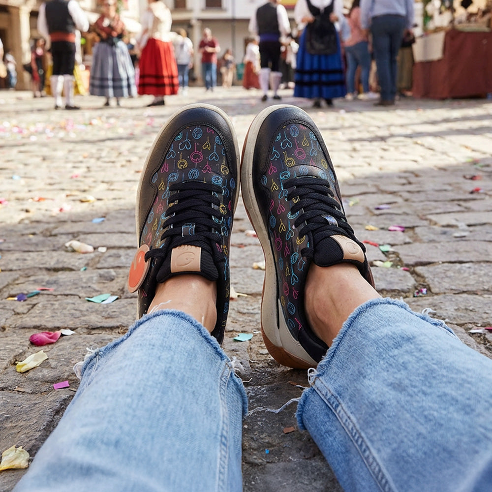 Smiley Graffiti Women