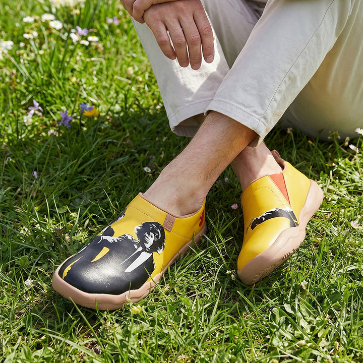 Monkey in Black Toledo II Men