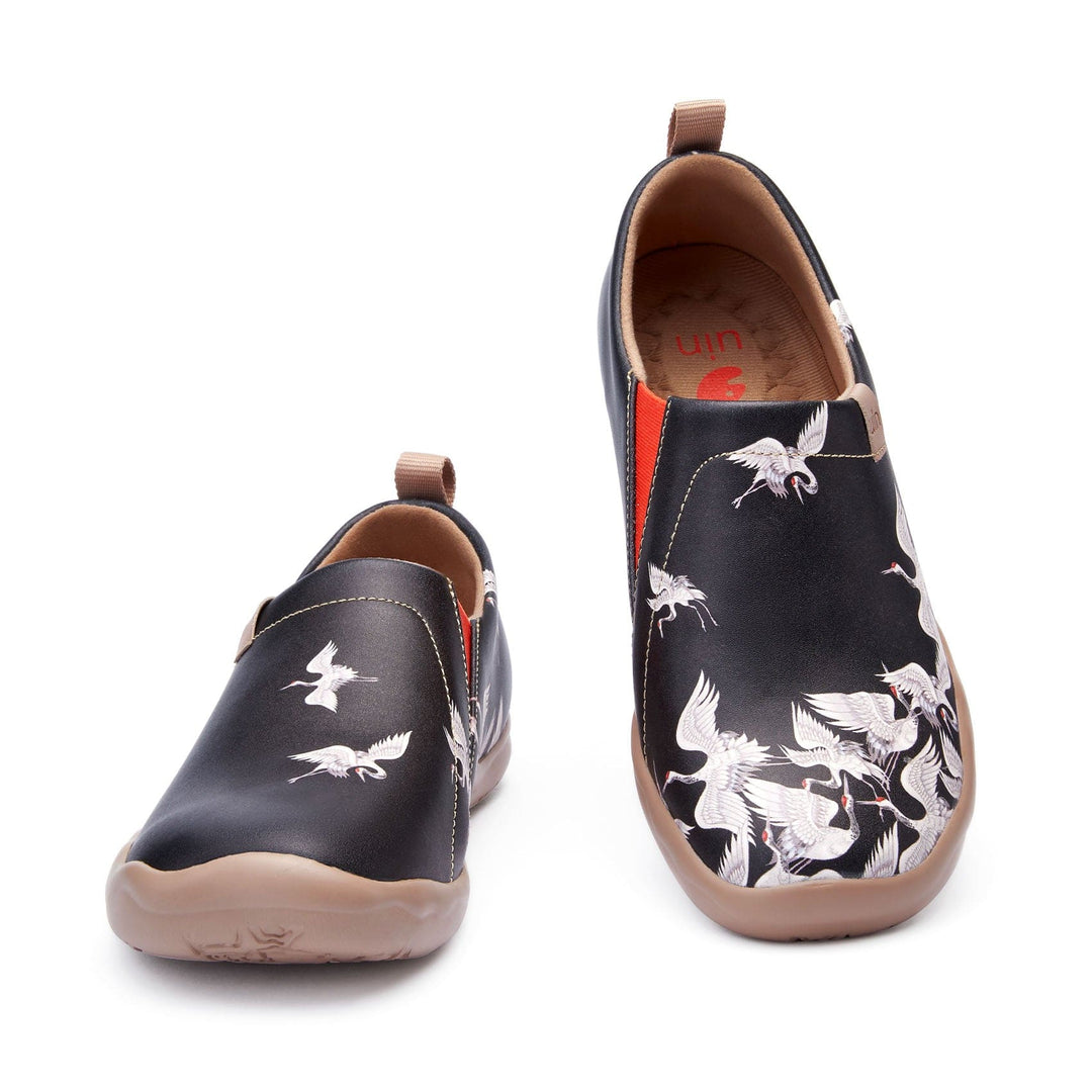 UIN Women's Walking Travel Shoes Slip On Microfiber Leather Casual