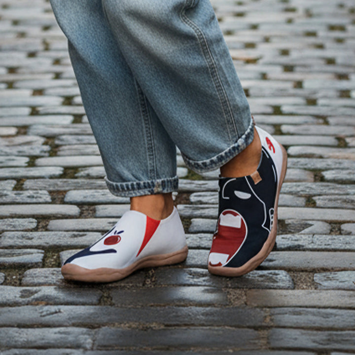 Apple in My Mouth Toledo I Women