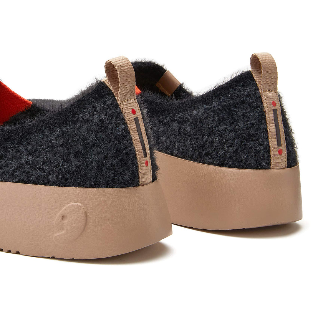 Bouncing Black Toledo IX Women